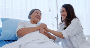 https://www.vecteezy.com/photo/11556695-daughter-encourages-and-comforts-a-mother-with-cancer-during-hospitalization