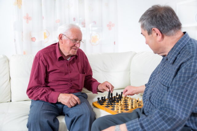 https://www.vecteezy.com/photo/753345-senior-men-playing-chess
