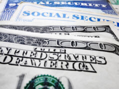 https://www.vecteezy.com/photo/829620-social-security-cards-and-money