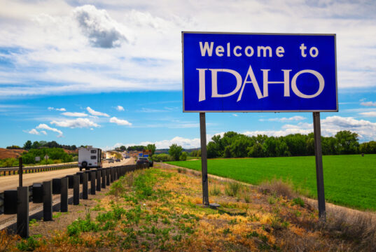 https://www.freepik.com/premium-photo/welcome-idaho-state-sign_30905116.htm#query=idaho&position=17&from_view=search&track=sph