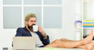 https://www.freepik.com/premium-photo/work-through-evening-procrastinate-further-maintaining-regular-business-hours-man-doing-business-from-home-procrastination-concept-misconceptions-about-what-telecommuting-is-really-like_33261440.htm#page=2&query=procrastination&position=30&from_view=search&track=sph