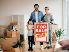 https://www.freepik.com/free-photo/proud-owners-new-home_26876059.htm#query=buying%20house&position=38&from_view=search&track=sph