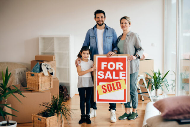 https://www.freepik.com/free-photo/proud-owners-new-home_26876059.htm#query=buying%20house&position=38&from_view=search&track=sph