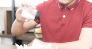https://www.vecteezy.com/photo/9273022-asian-syoung-man-with-casual-red-t-shirt-enjoy-having-breakfast-eating-french-fries-with-salt-young-man-cooking-food-in-the-loft-style-kitchen-room