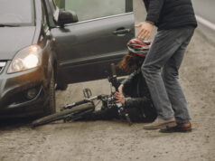 https://www.freepik.com/free-photo/woman-crashed-into-car-girl-helmet_12036439.htm#query=bicycle%20accident&position=8&from_view=search&track=sph
