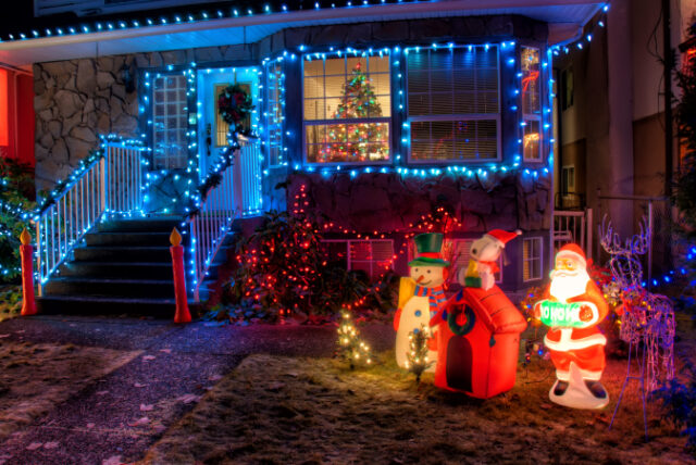 https://www.freepik.com/free-photo/christmas-decoration-with-colorful-bulbs_8151655.htm#query=outdoor%20christmas%20decorations&position=19&from_view=search&track=sph