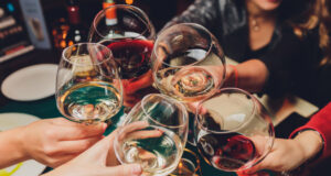 https://www.freepik.com/premium-photo/clinking-glasses-with-alcohol-toasting_5917440.htm#query=wine%20toast&position=15&from_view=search&track=sph