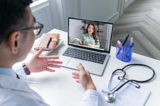 https://www.vecteezy.com/photo/6449737-asian-doctors-are-telemedicine-for-patients-via-videocall-telehealth-concept
