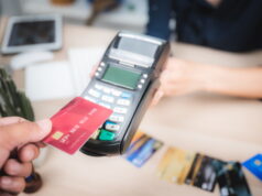 https://www.vecteezy.com/photo/1226691-consumer-is-paying-for-service-with-credit-card