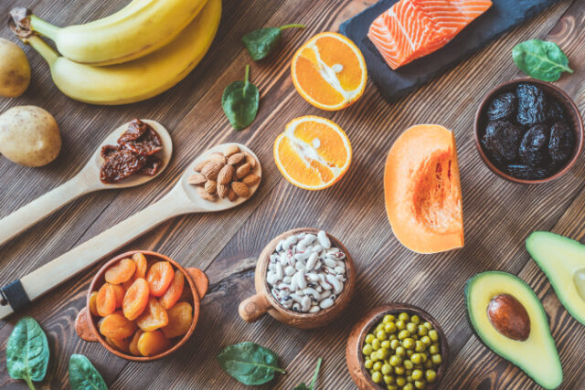 https://www.vecteezy.com/photo/15587066-foods-that-are-high-in-potassium