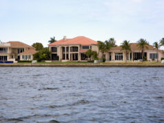 https://www.vecteezy.com/photo/1355830-a-view-of-the-nice-homes-in-florida-along-the-waterfront