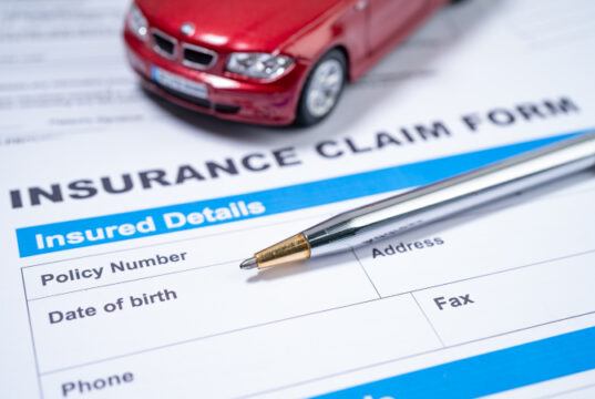 https://www.vecteezy.com/photo/4515209-pen-with-red-car-on-insurance-claim-accident-car-form