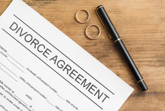 https://www.freepik.com/free-photo/divorce-agreement-wooden-table_8445577.htm#query=divorce&position=2&from_view=search&track=sph