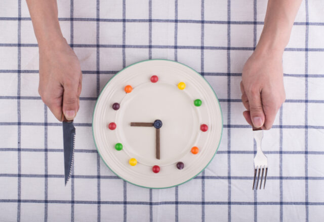 https://www.freepik.com/free-photo/eating-time_884363.htm#query=time%20restricted%20eating&position=1&from_view=search&track=ais