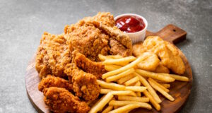 https://www.freepik.com/premium-photo/fried-chicken-with-french-fries-nuggets-meal_5864795.htm#query=fast%20food&position=7&from_view=search&track=sph