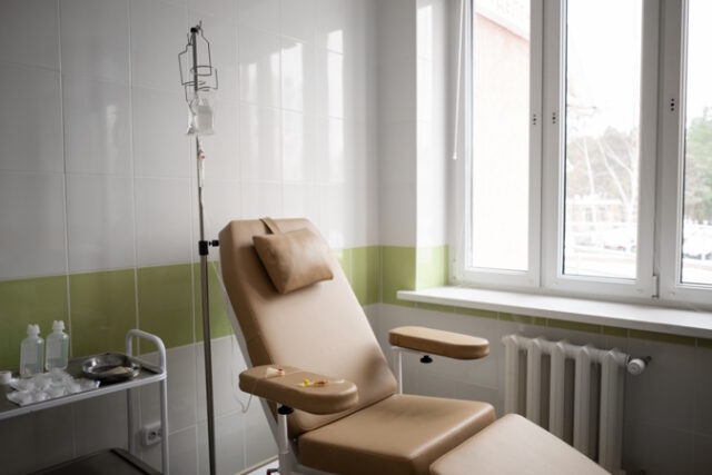 https://www.freepik.com/free-photo/medical-salon-ready-chemotherapy-treatment_22272372.htm#query=cancer%20treatment%20chair&position=2&from_view=search&track=ais
