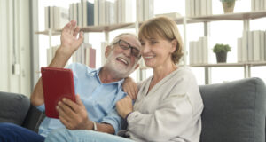 https://www.vecteezy.com/photo/6273337-caucasian-happy-seniors-elderly-are-video-calling-to-family-or-friends-relax-at-home-smiling-healthy-senior-retired-grandparents-older-grandparent-technology-concept