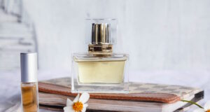 https://www.vecteezy.com/photo/3407450-golden-perfume-and-perfume-bottles-on-white-background