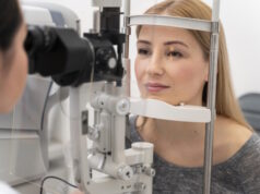 https://www.freepik.com/free-photo/woman-eyes-consult_13447378.htm#query=eye%20exam&position=4&from_view=search&track=sph