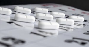 https://www.freepik.com/premium-photo/calendar-tilt-where-are-white-pills-each-date_23103276.htm#query=pill%20sheet&position=20&from_view=search&track=ais