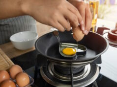 https://www.freepik.com/free-photo/person-breaking-egg-into-heart-mold-pan_5600077.htm#query=cooking%20eggs&position=24&from_view=search&track=ais