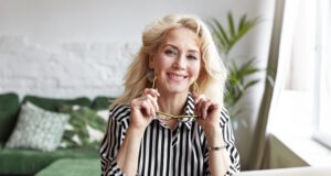 https://www.freepik.com/free-photo/portrait-expressive-woman_11202414.htm#query=middle%20aged%20woman&position=4&from_view=search&track=ais