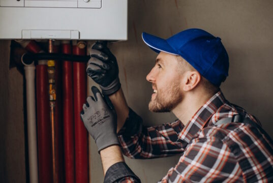 https://www.freepik.com/free-photo/service-man-adjusting-house-heating-system_13377134.htm#query=furnace&position=0&from_view=search&track=sph