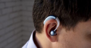 https://www.freepik.com/free-photo/side-view-man-wearing-hearing-aids_32077726.htm#query=hearing%20aids&position=40&from_view=search&track=ais