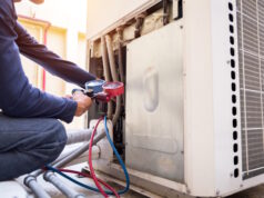 https://www.freepik.com/premium-photo/technician-is-checking-air-conditioner-measuring-equipment-filling-air-conditioners_5731823.htm#query=hvac%20service&position=7&from_view=search&track=sph