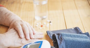 https://www.vecteezy.com/photo/10100534-old-lady-is-being-checked-blood-pressure-using-blood-pressure-monitor-kid-set-people-with-health-care-medical-instrument-set-concept
