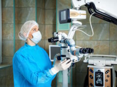 https://www.vecteezy.com/photo/14301583-ophthalmologist-in-the-operating-room