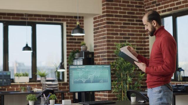 https://www.freepik.com/free-photo/young-businessman-using-trade-market-profit-data-screen-create-financial-investment-looking-stock-charts-statistics-male-broker-analyzing-hedge-hund-trend-forex-exchange_24732575.htm#query=looking%20investmets&position=28&from_view=search&track=ais