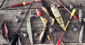 https://www.freepik.com/free-photo/fishing-tools_9186976.htm#query=fishing&position=46&from_view=search&track=sph