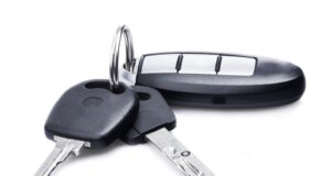 https://www.freepik.com/premium-photo/modern-car-key_23348291.htm#page=2&query=car%20keys&position=16&from_view=search&track=ais
