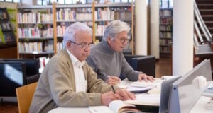 https://www.freepik.com/free-photo/side-view-aged-men-actively-studying-two-grey-haired-men-glasses-sitting-table-focused-making-notes-with-pens-preparing-their-computer-courses-education-adult-people-concept_24539072.htm#query=age%20wisdom&position=30&from_view=search&track=ais