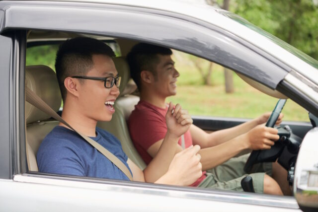 https://www.freepik.com/free-photo/side-view-two-carefree-guys-sitting-car-ready-road-trip_5839031.htm#query=teen%20drivers&position=33&from_view=search&track=ais