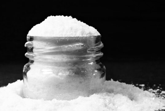 https://www.freepik.com/premium-photo/snow-white-salt-jar_9052467.htm#query=salt%20pile&position=19&from_view=search&track=ais