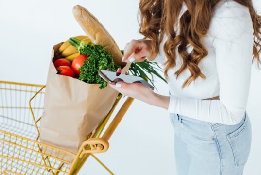 https://www.freepik.com/premium-photo/supermarket-woman-uses-smartphone-leans-shopping-cart_29365370.htm#query=healthy%20shopping&position=26&from_view=search&track=ais