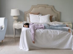 https://www.freepik.com/free-photo/young-woman-sleeping-home_16135557.htm#query=half%20off%20bed&position=42&from_view=search&track=ais
