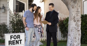 https://www.freepik.com/free-photo/couple-signing-papers-fr-new-house_25625020.htm#query=home%20rentals&position=0&from_view=search&track=ais