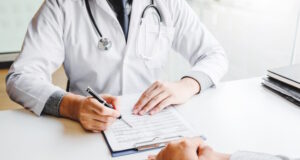 https://www.freepik.com/premium-photo/doctors-patients-consulting-diagnostic-examining-sit-talk_8430269.htm#query=doctor%20visit&position=11&from_view=search&track=ais