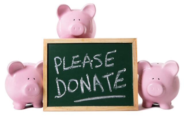 https://www.freepik.com/free-photo/three-pyggibank-with-blackboard_876607.htm#query=savings%20down&position=0&from_view=search&track=robertav1_2_sidr