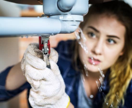 https://www.freepik.com/premium-photo/woman-fixing-her-own-toilet-sink_20401394.htm#page=4&query=plumbing&position=14&from_view=search&track=sph