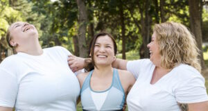 https://www.freepik.com/free-photo/women-sport-wear-laughing-medium-shot_9057910.htm#page=4&query=obese%20people&position=8&from_view=search&track=ais