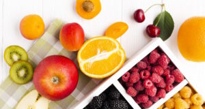 https://www.freepik.com/free-photo/flat-lay-fresh-berries-tablecloth-with-fruits_5073359.htm#page=2&query=apples%20and%20blackberries&position=41&from_view=search&track=ais