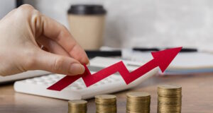 https://www.freepik.com/free-photo/hand-holding-growth-arrow-with-coins_11383316.htm#query=inflation&position=7&from_view=search&track=sph