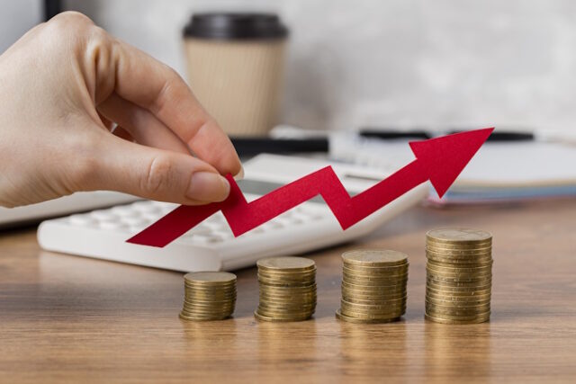 https://www.freepik.com/free-photo/hand-holding-growth-arrow-with-coins_11383316.htm#query=inflation&position=7&from_view=search&track=sph