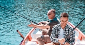 https://www.freepik.com/free-photo/man-with-oldie-fishing-from-rowboat_17293288.htm#page=2&query=beach%20fishing&position=0&from_view=search&track=ais