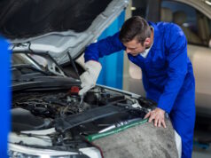 https://www.freepik.com/free-photo/mechanic-servicing-car-engine_1005213.htm#page=2&query=car%20repairs&position=2&from_view=search&track=ais