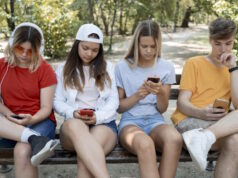 https://www.freepik.com/free-photo/medium-shot-group-friends-phones_10175408.htm#query=teen%20social%20media&position=1&from_view=search&track=ais
